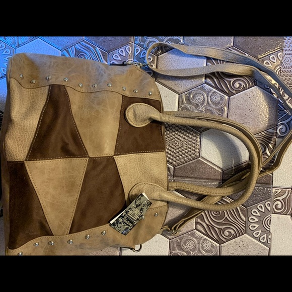 Cute tan and brown handbag - Picture 1 of 3